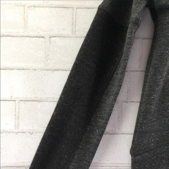 ALO Yoga Heathered Grey Black Rapids Sweatshirt Size XS. - Picture 3 of 8